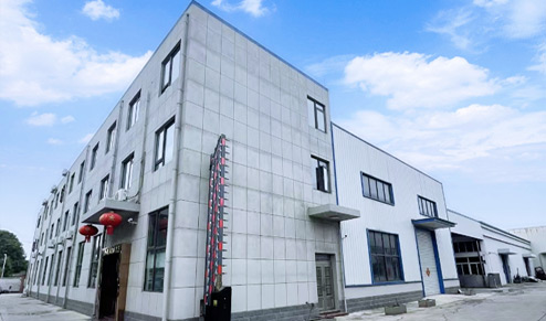 <p>揚(yáng)州信之諾機(jī)械有限公司是中國(guó)飲料工業(yè)協(xié)會(huì)，中國(guó)酒業(yè)協(xié)會(huì)，中國(guó)食品工業(yè)協(xié)會(huì)啤酒專(zhuān)業(yè)委員會(huì)會(huì)員單位。公司地處京杭大運(yùn)河畔，千年古驛高郵城南工業(yè)區(qū)。</p><p>公司自創(chuàng)辦以來(lái)堅(jiān)持以“質(zhì)量是企業(yè)的生命”的服務(wù)理念，為啤酒、黃酒、白酒、調(diào)味品、飲料、生物化工等行業(yè)提供各種成套設(shè)備。受到了百事可樂(lè)、農(nóng)夫山泉、達(dá)利園、青島啤酒集團(tuán)、華潤(rùn)啤酒集團(tuán)、燕京啤酒集團(tuán)、鎮(zhèn)江香醋、老大同、淘大醬油、古越龍山、會(huì)稽山黃酒等國(guó)內(nèi)外知名廠(chǎng)家的一致好評(píng)。本公司堅(jiān)持以專(zhuān)業(yè)/創(chuàng)新/誠(chéng)信為宗旨，于全國(guó)各地新老客戶(hù)攜手合作共創(chuàng)美好未來(lái)。</p>